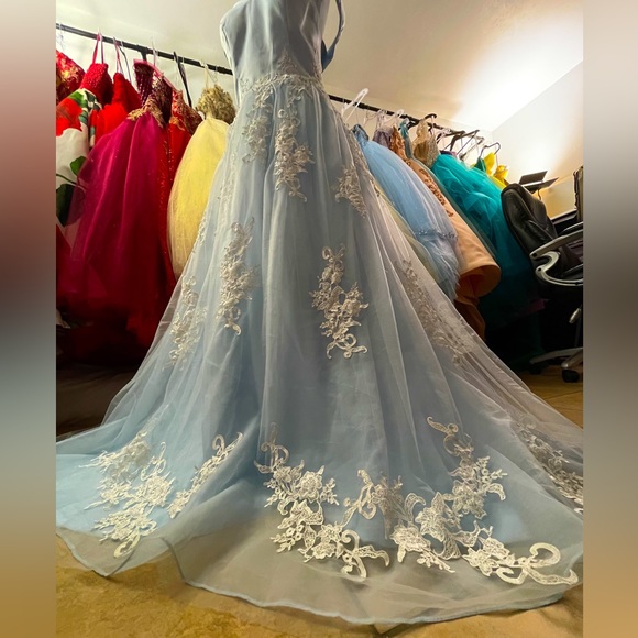 Quinceanera, Prom, Sweet Sixteen dress light blue - Picture 5 of 12